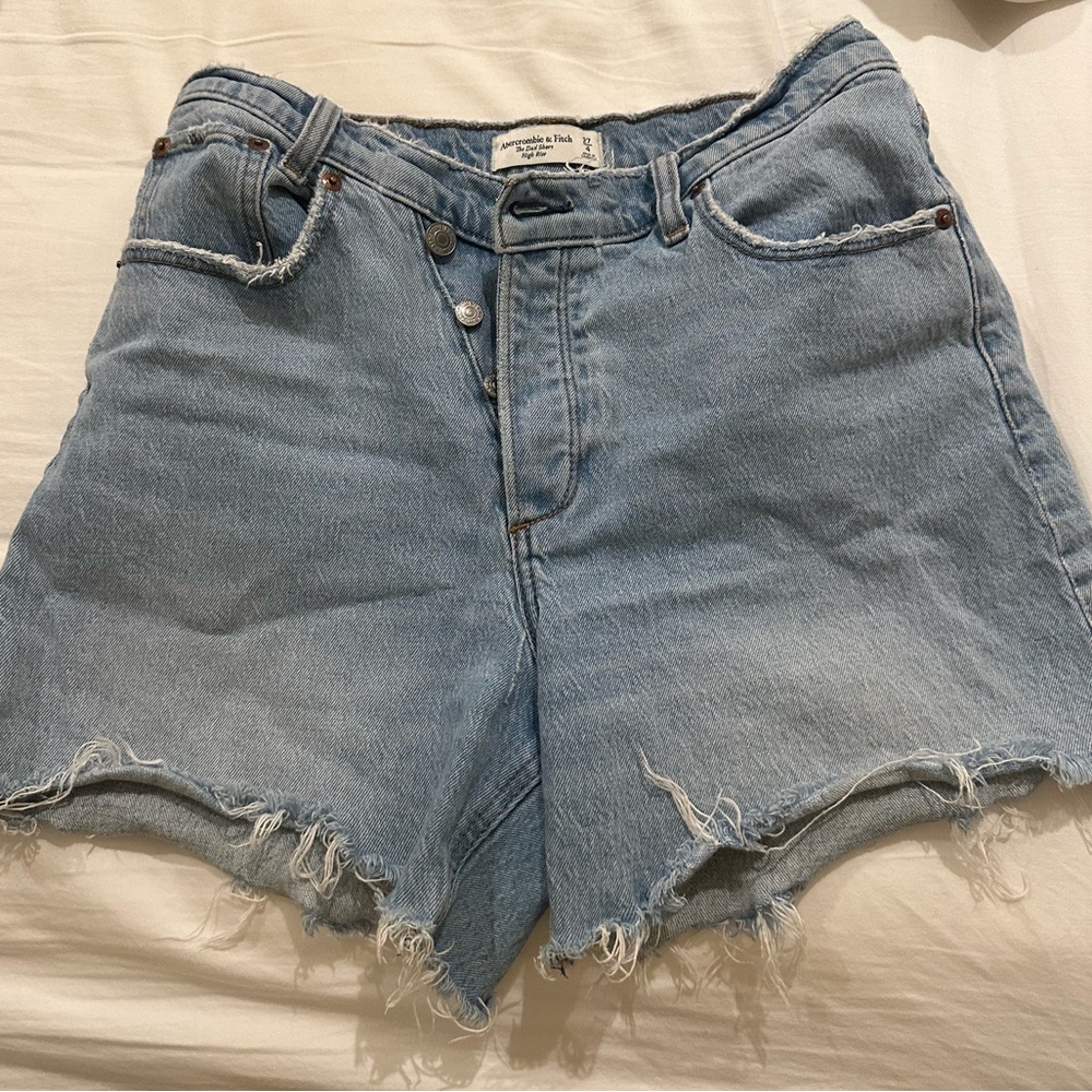 Abercrombie and Fitch the dad crossover short